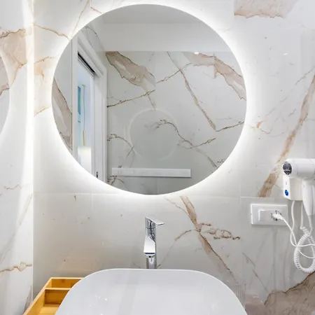 Modern 4* Salerno