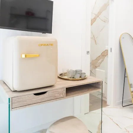 Modern 4* Salerno
